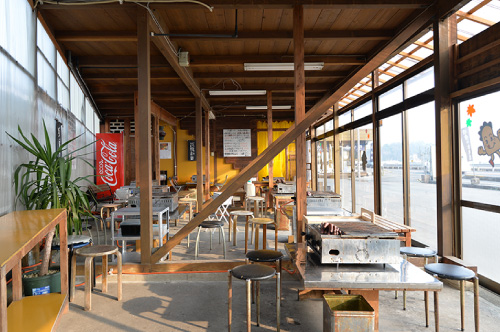 かき小屋 内観2